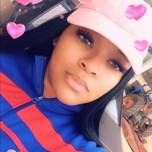 Meet your Posher, Deonna